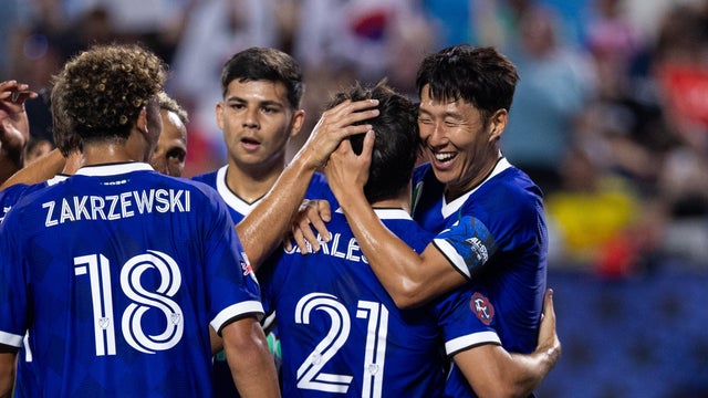 Son Heung-min,Carles Gil 
