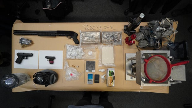 sfpd-oakland-drug-house-busts-080326.jpg 