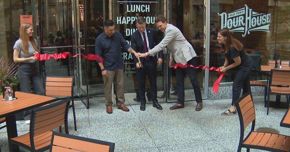 Old Town Pour House opens new location in Chicago Loop