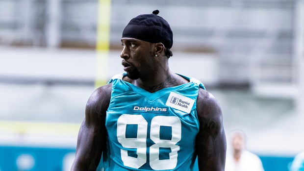 Photos: Miami Dolphins players report to training camp 