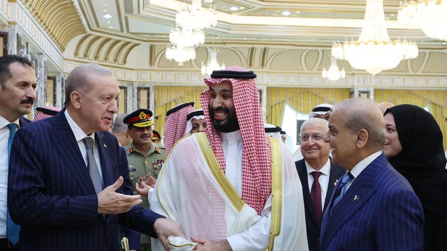 Turkiye, Saudi Arabia and Pakistan sign trilateral joint defense agreement 