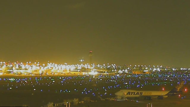 cbsn-fusion-outage-forces-alaska-airlines-ground-stop-thumbnail.jpg 