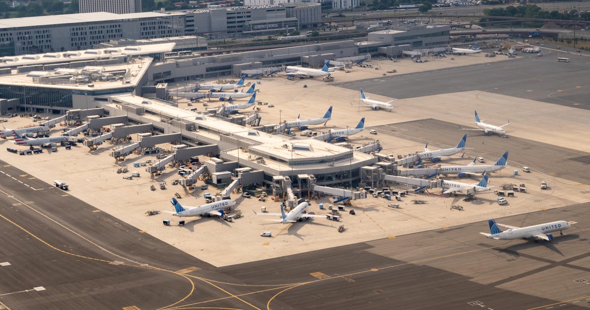 https://assets1.cbsnewsstatic.com/hub/i/r/2026/08/11/71112b74-b31f-4f64-b0fd-0e8a78d4dde6/thumbnail/1200x630/b3b5d9436bc1d3c6230c44f4fb2393d3/gettyimages-2282391365.jpg