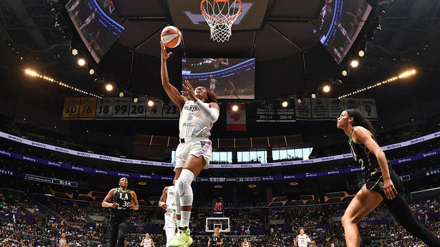 Golden State Valkyries v Los Angeles Sparks 