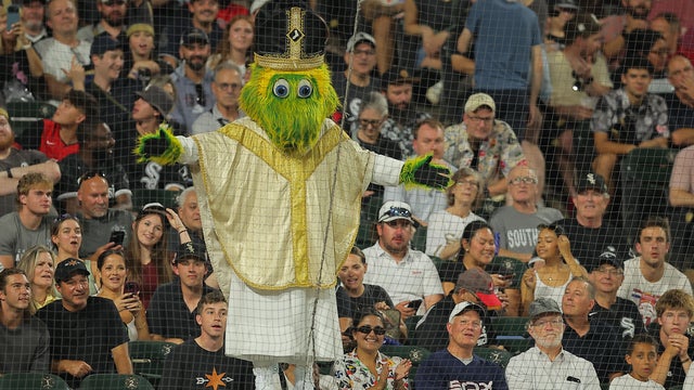Chicago White Sox mascot Southpaw 