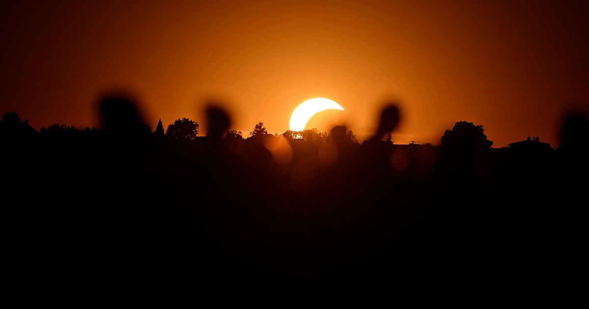 Watch: Total solar eclipse mesmerizes crowds throughout Europe