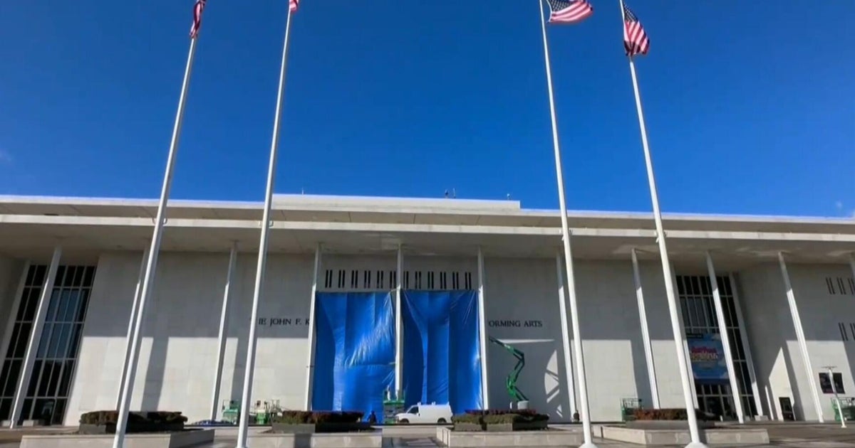 New effort to add Trump’s name on outside of Kennedy Center could face legal challenges