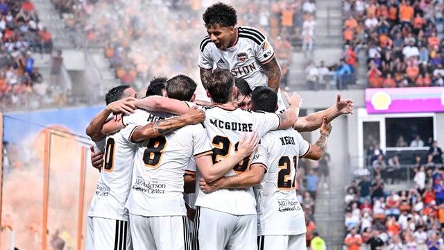 Houston Dynamo FC v LA Galaxy 