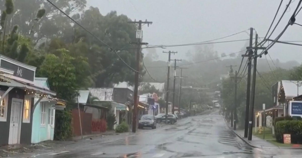 Hawaii governor calls state of emergency as hurricane Lala expected to pummel Big Island