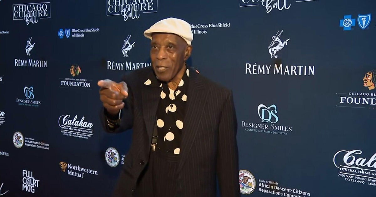 cbsnews.com - Adam  Harrington - Buddy Guy honored with Chicago Music Legend Award at Obama Presidential Center