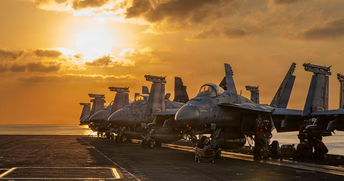 USS Abraham Lincoln напуска Близкия изток след 9-месечно разполагане
