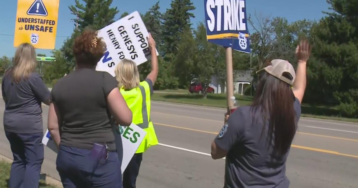 Corewell Health East nurses ratiy first union contract