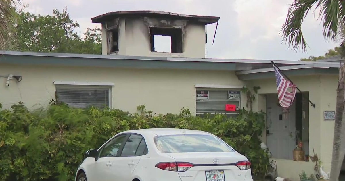 7 people and 2 cats displaced after a home fire in Fort Lauderdale