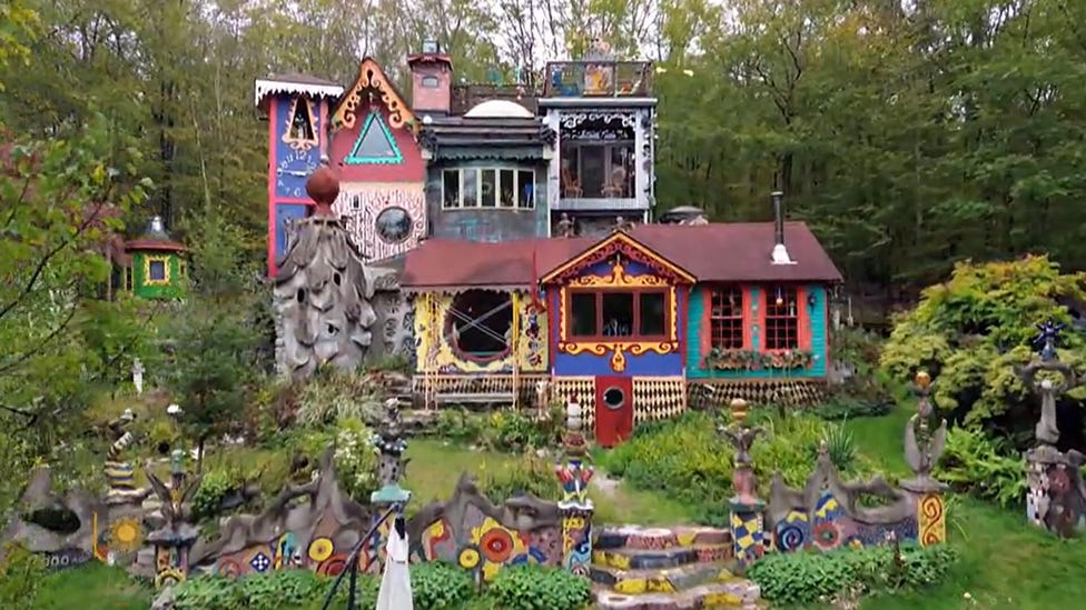 Luna Parc: A home, and an eclectic canvas
