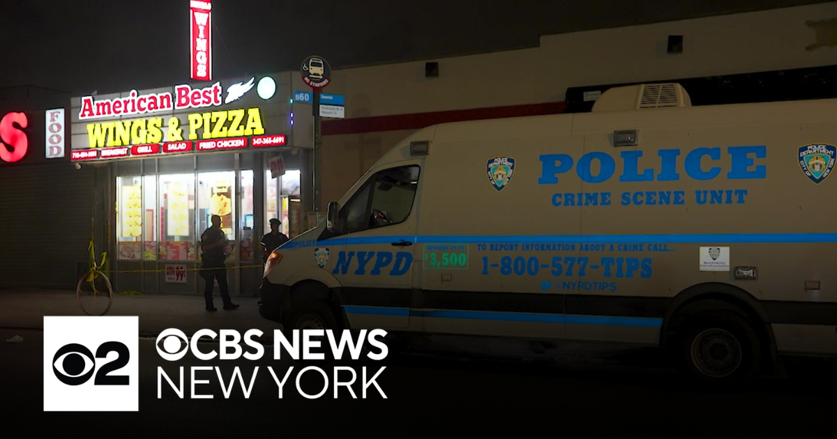 1 dead, 1 injured after shooting in Brooklyn restaurant, police say