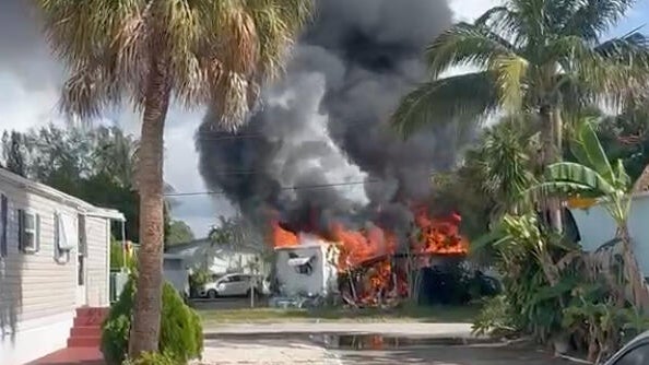 cbsmiami-ftl-mobile-home-fire-2.jpg 