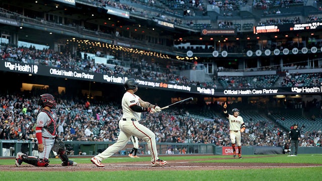 giants-reds-2291910498.jpg 