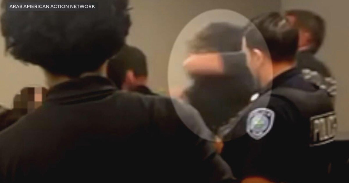 Activists rally against Oak Lawn police after officer puts teen in chokehold during public meeting