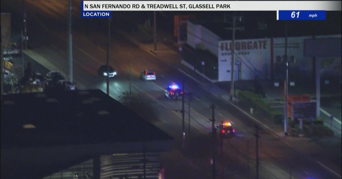 Carjacking suspect crashes into another driver during Los Angeles County pursuit; Huntington Park police arrest suspect after Highland Park crash
