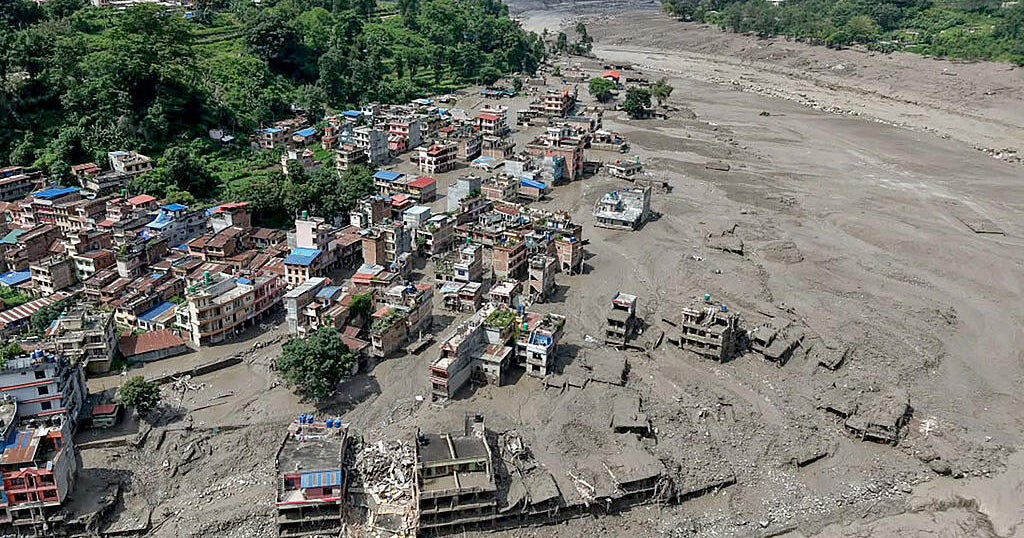 cbsnews.com - Bay Area Nepal native desperately seeking loved ones after catastophic flooding