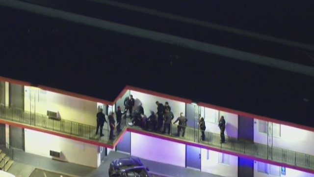 breaking-news-banner-kcal-promo-bottom.png 