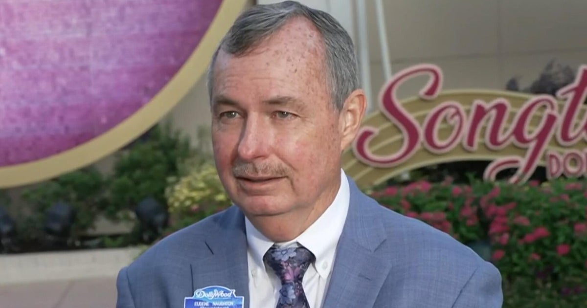 Dollywood president says Dolly Parton had "never forgotten how to serve others"