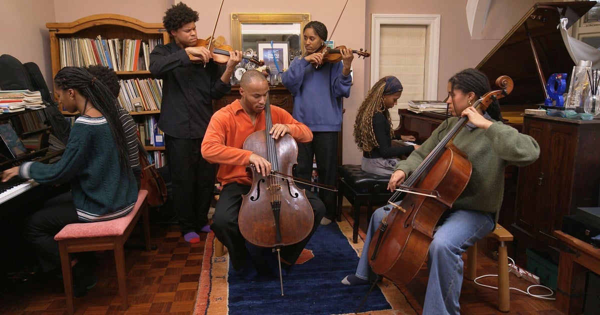 The Kanneh-Mason family: Meet the 7 siblings playing classical music | 60 Minutes