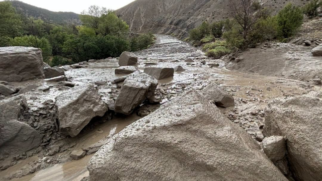 colorado-river-road-mudslide.png 