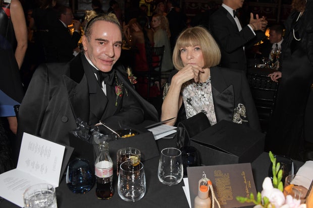 Designer John Galliano and Anna Wintour 
