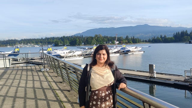 poonam-thakkar.jpg 