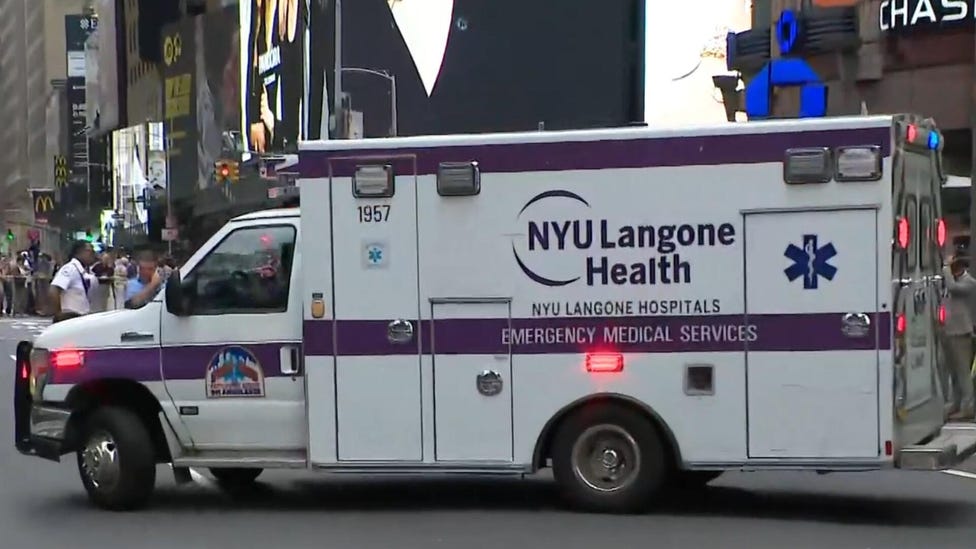 Police shoot woman who allegedly stabbed 2 people in Times Square