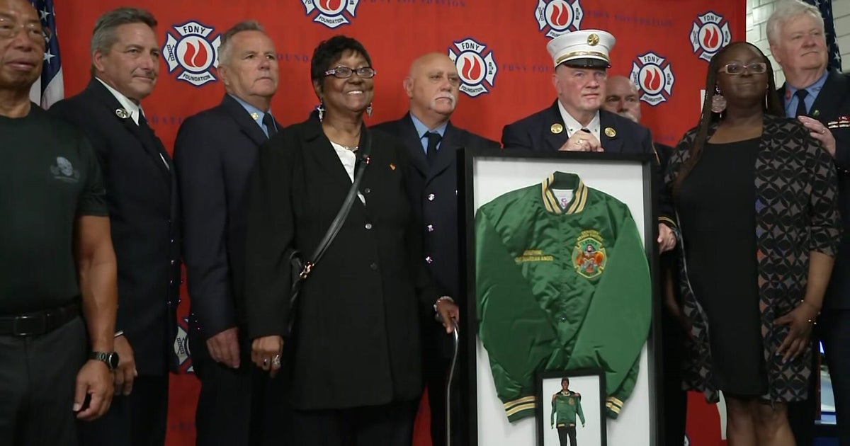 Firefighters who survived twin towers collapse on 9/11 honor 