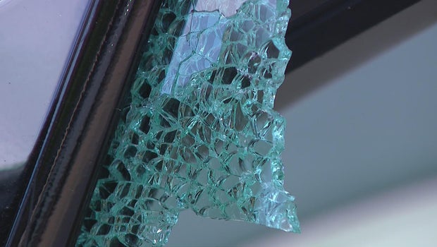 More vehicle windows smashed overnight in northeast Minneapolis