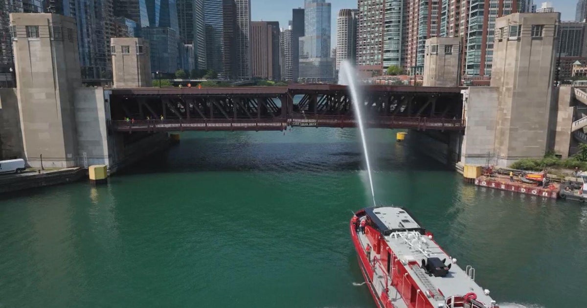 Chicago Bridge Reopens After Extreme Heat Causes Malfunction and Traffic Jams