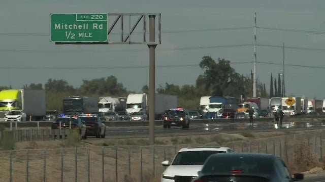 we12-vo-hwy-99-closed-kmaxg709.jpg 