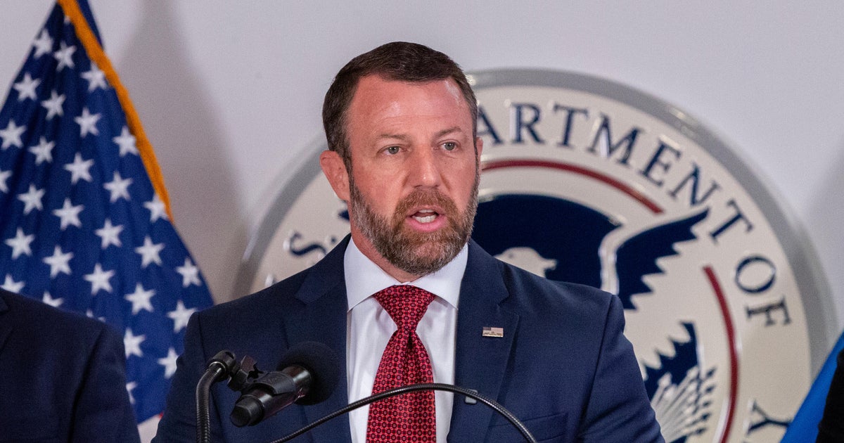 Самолет на бреговата охрана, превозващ Markwayne Mullin, кацна аварийно след повреда на двигателя