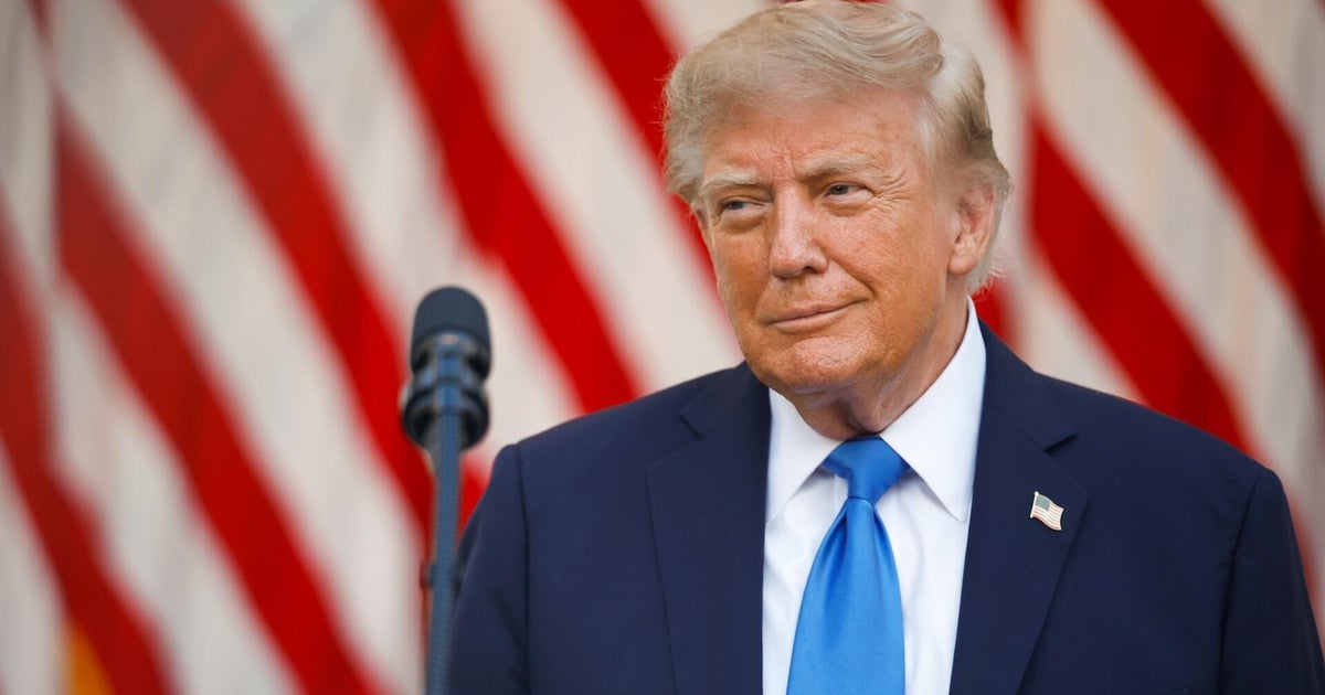 Desperate Republicans eye Trump's $400 million war chest