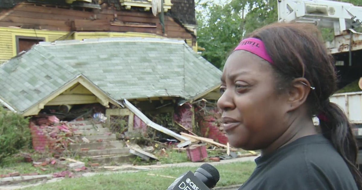 Tree falls on Detroit family's house during tornado