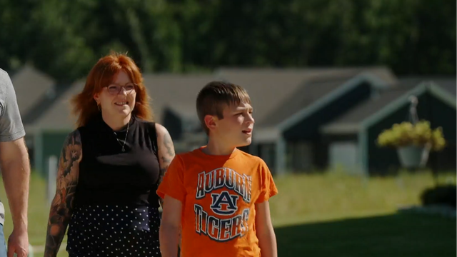 cbsn-fusion-alabama-community-comes-together-to-help-boy-go-trick-or-treating-on-his-birthday-thumbnail.jpg 