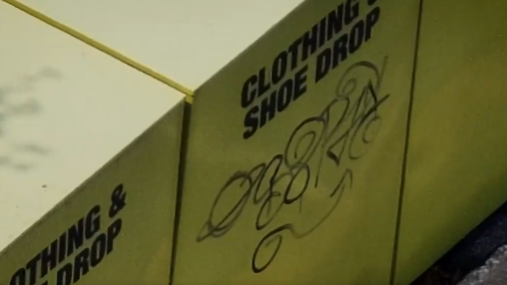 graffiti-on-bin.png 