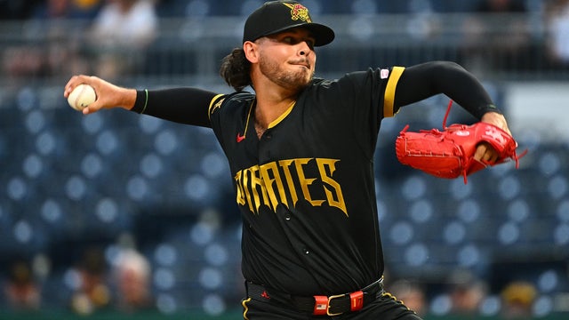 Los Angeles Angels v Pittsburgh Pirates 