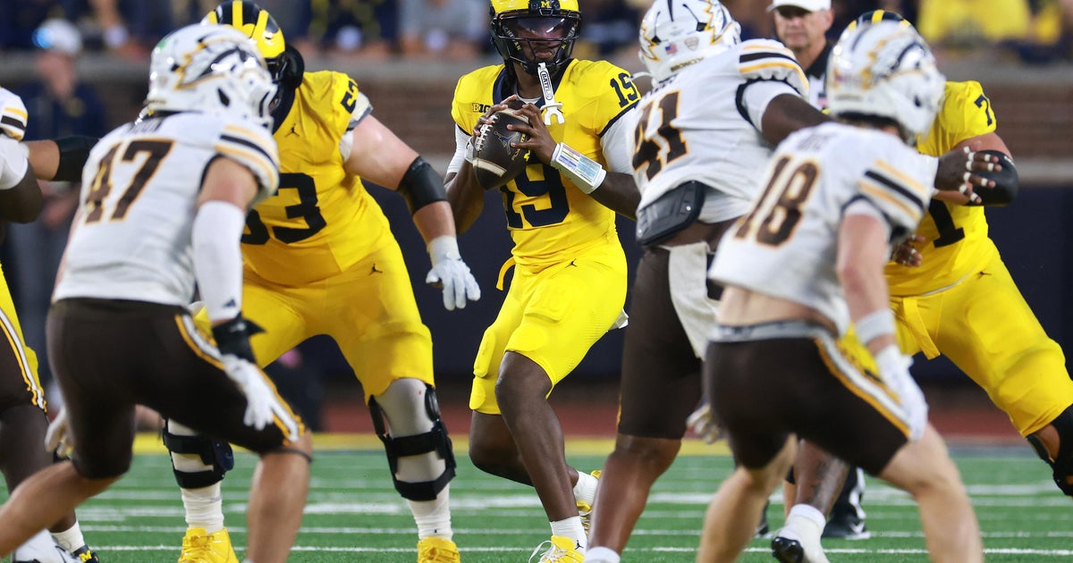 Michigan Beats Western Michigan 13-12 With Last-Second Hail Mary TD