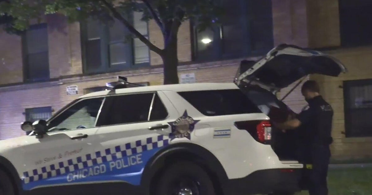 Teens shot in separate incidents on Chicago's South, Southwest sides