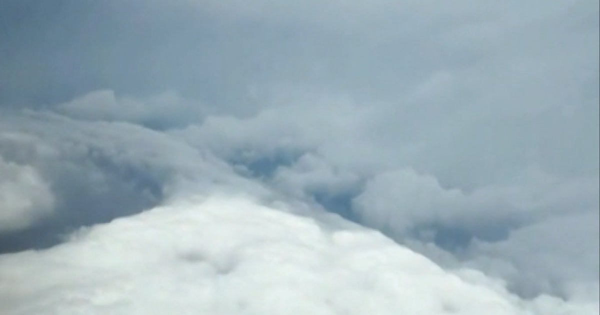 Hurricane Lowell threatens Hawaii amid stormy Labor Day weekend weather