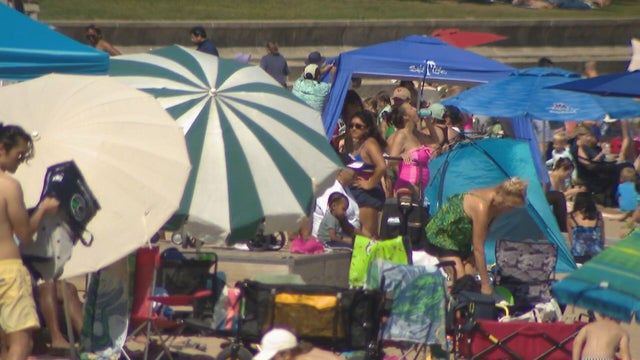 35th-street-beach-last-2026-beach-swim-day.jpg 