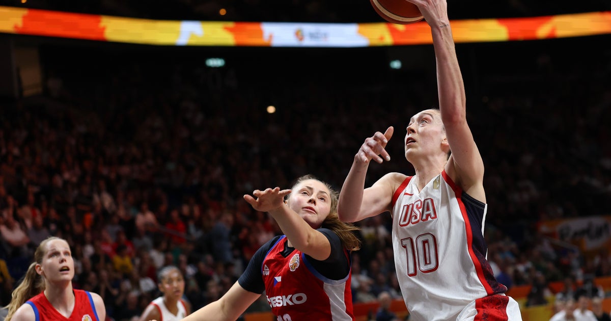 U.S. rolls past Czech Republic at World Cup, 105-64