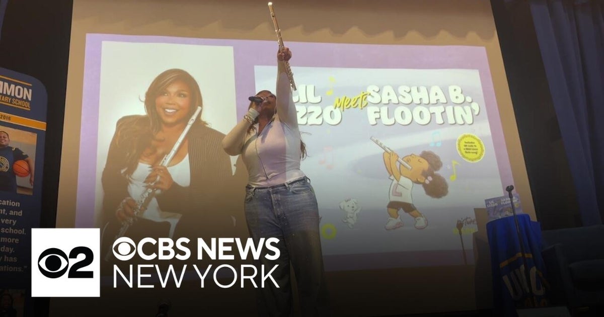 Lizzo surprises Brooklyn students with new children's book