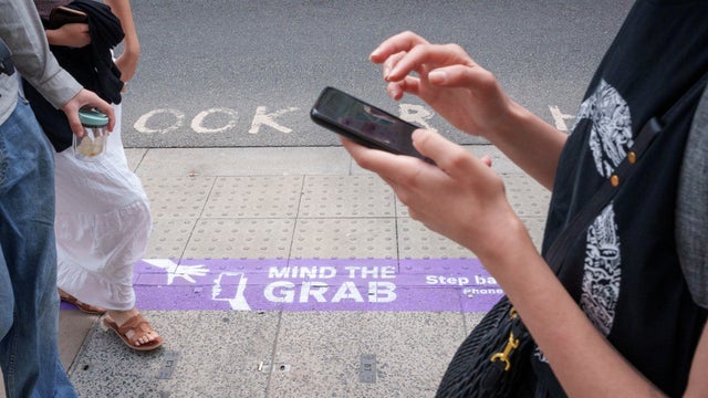 Phone Theft Warning Message 