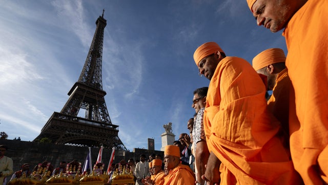 TOPSHOT-FRANCE-RELIGION-HINDUISM-BAPS 
