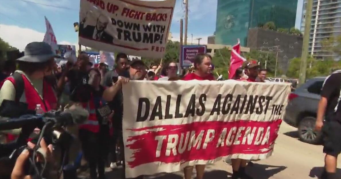 2 arrested as protesters march near RNC midterm convention